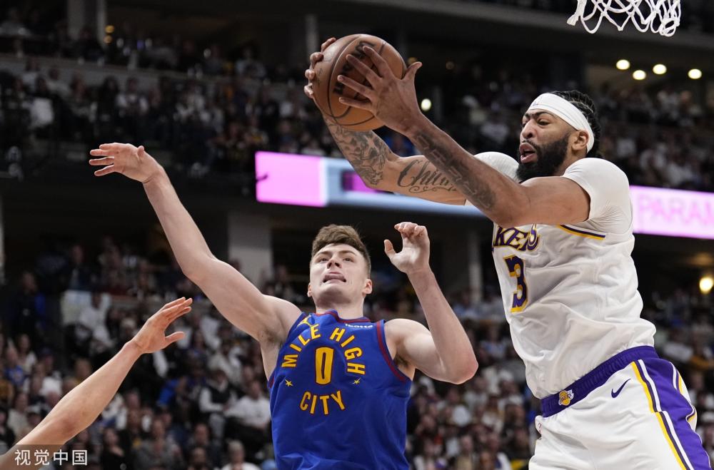 反映了他的 反映了他的